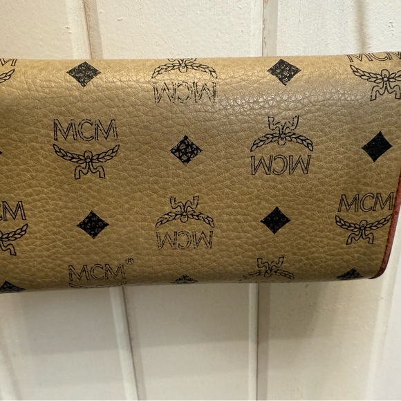 MCM Beige and Pink Women's Wallet Turned Into Bag With Chain - Picture 5 of 7